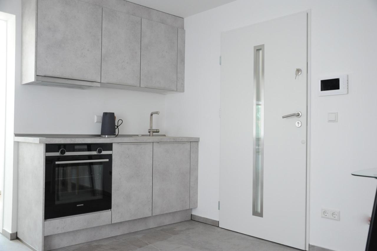 Kleine Studio-Wohnung, Kontaktloser Check-In Меккенбойрен Экстерьер фото